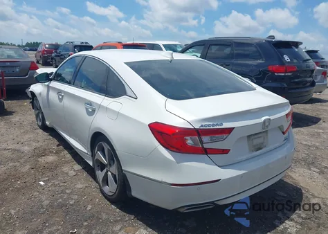 2019 Honda Accord Touring 2.0T z USA, uszkodzony, nr VIN 1HGCV2F96KA015987